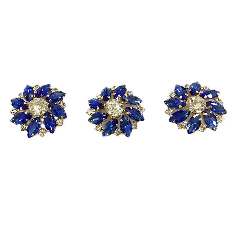 Colored Crystal Rhinestone Buttons Are Hand-sewn Decorated With Glass Shoes and Sweaters - Flower Shapes