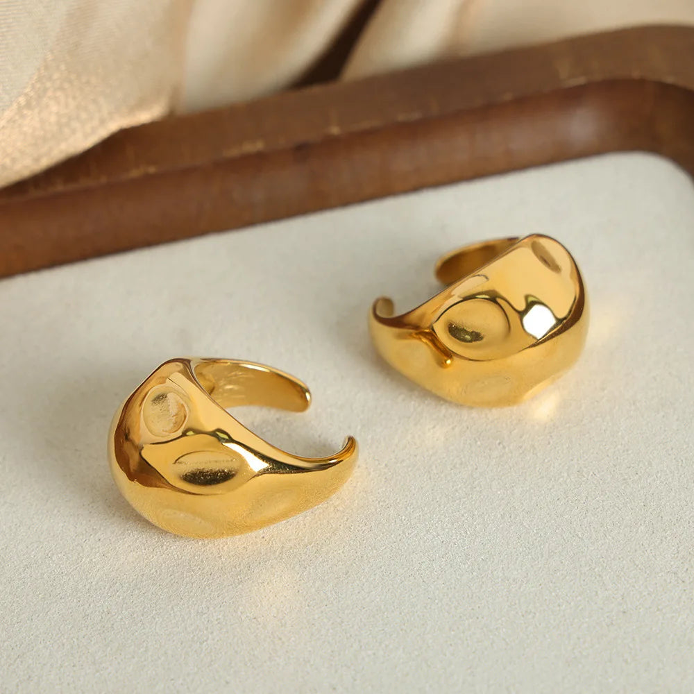 New Arrival Fashion Waterproof 18k Gold Plated Stainless Steel Finger Ring Chic Anti-tarnish Gold Chunky Large Ring for Women