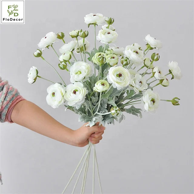 New Arrival Hot Sale 6 Heads Silk Ranunculus Flower Flocked Stem Artificial Light Pink Tea Rose