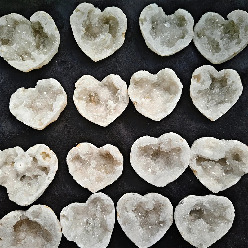 Wholesale Hand Carved Craft Customized Materials Clear Quartz Geode Druzy Crystal Heart for Meditation