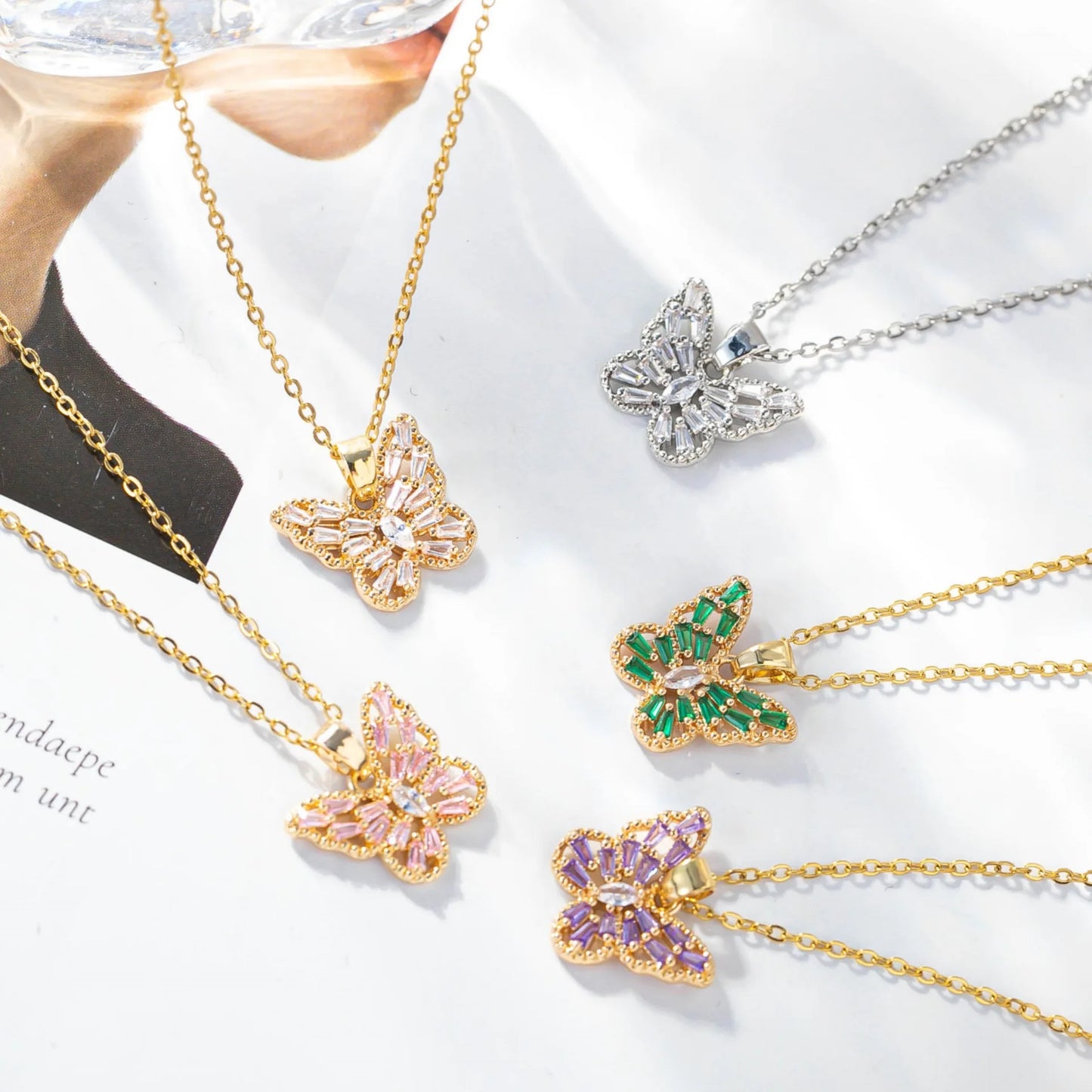 Hot Selling Exquisite 18k Gold Stone Butterfly Necklace Stainless Steel White Pink Zircon Butterfly Pendant Necklace
