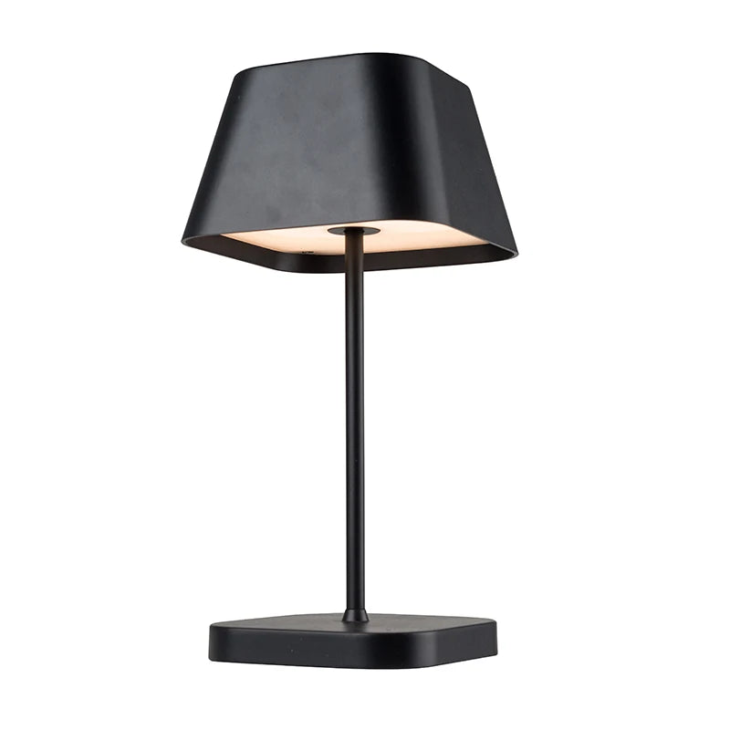 Factory Innovation Design Modern Design Nordic Minimalist Luxury Home Bedroom Bedside Table Light Unique Decorative Desk Lamp