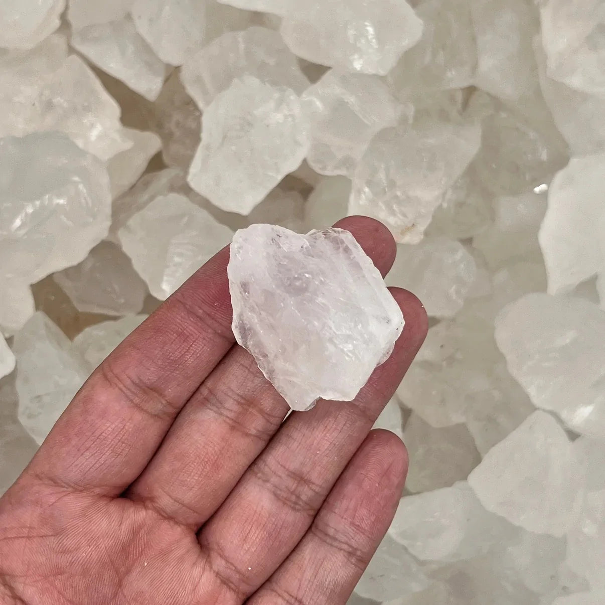 Bulk Wholesale Natural Gem Quartz  Seven Chakra Raw Healing Gravels White clear Rock Crystal Tumbled Gemstone  Stone Reiki Ro