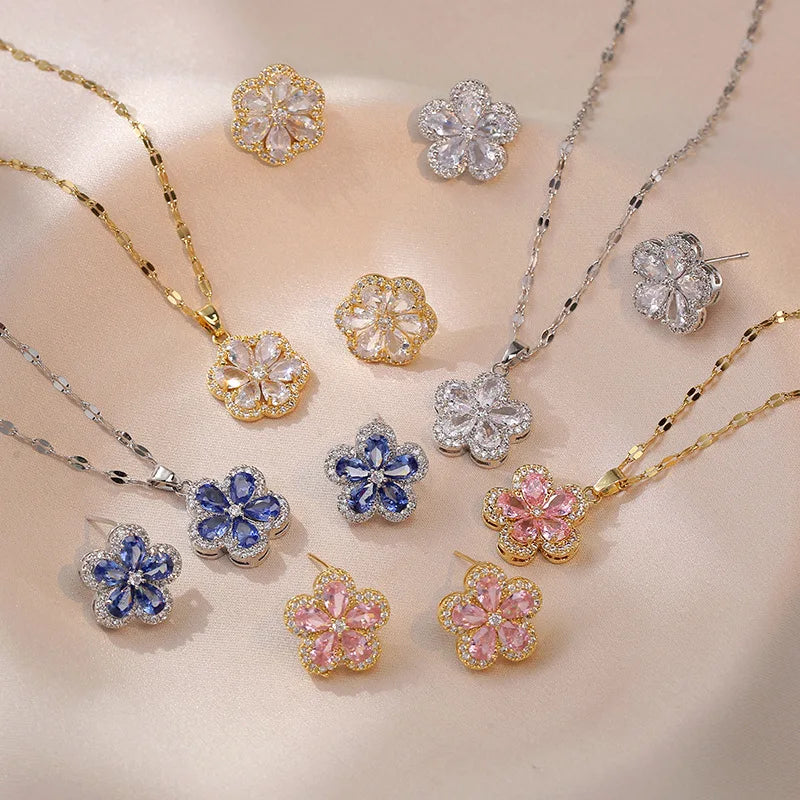 Fashion Hip Hop Power Necklace Zircon Flowers Micro-inset Pendant Titanium Steel Real Gold Plating Unisex