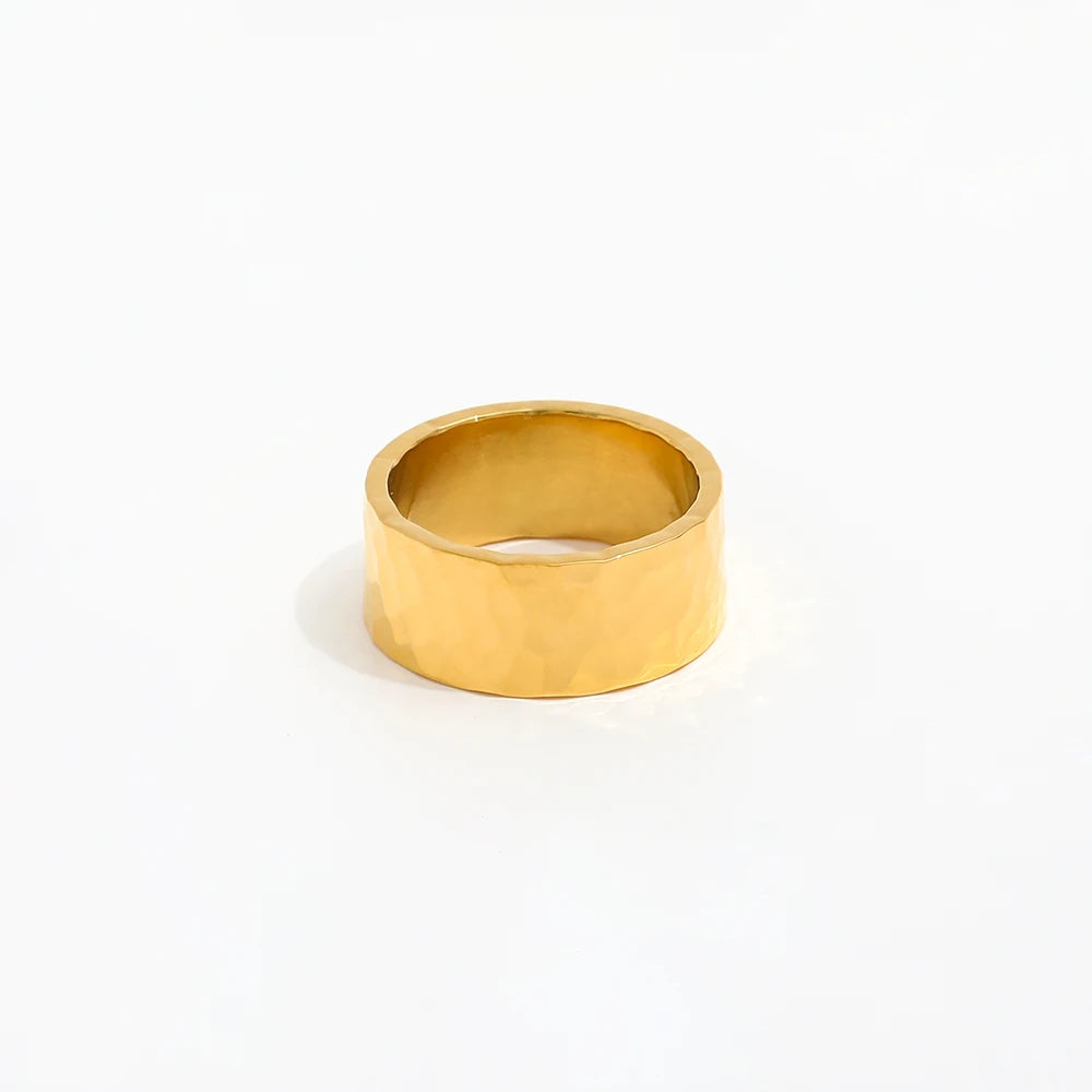 High End 18K Plain Gold Irregular Hammered Band Rings Stainless Steel Trendy Simple Gold Plated Jewelry
