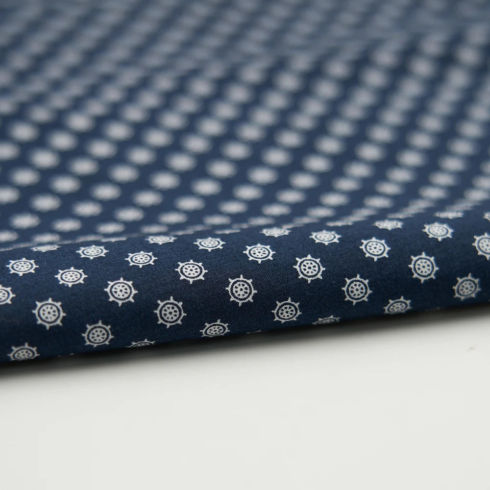 Wholesale 120gsm 100% Cotton Poplin Printing Fabric for Men's Shirt for Bags Toys Home Decor for All Ages