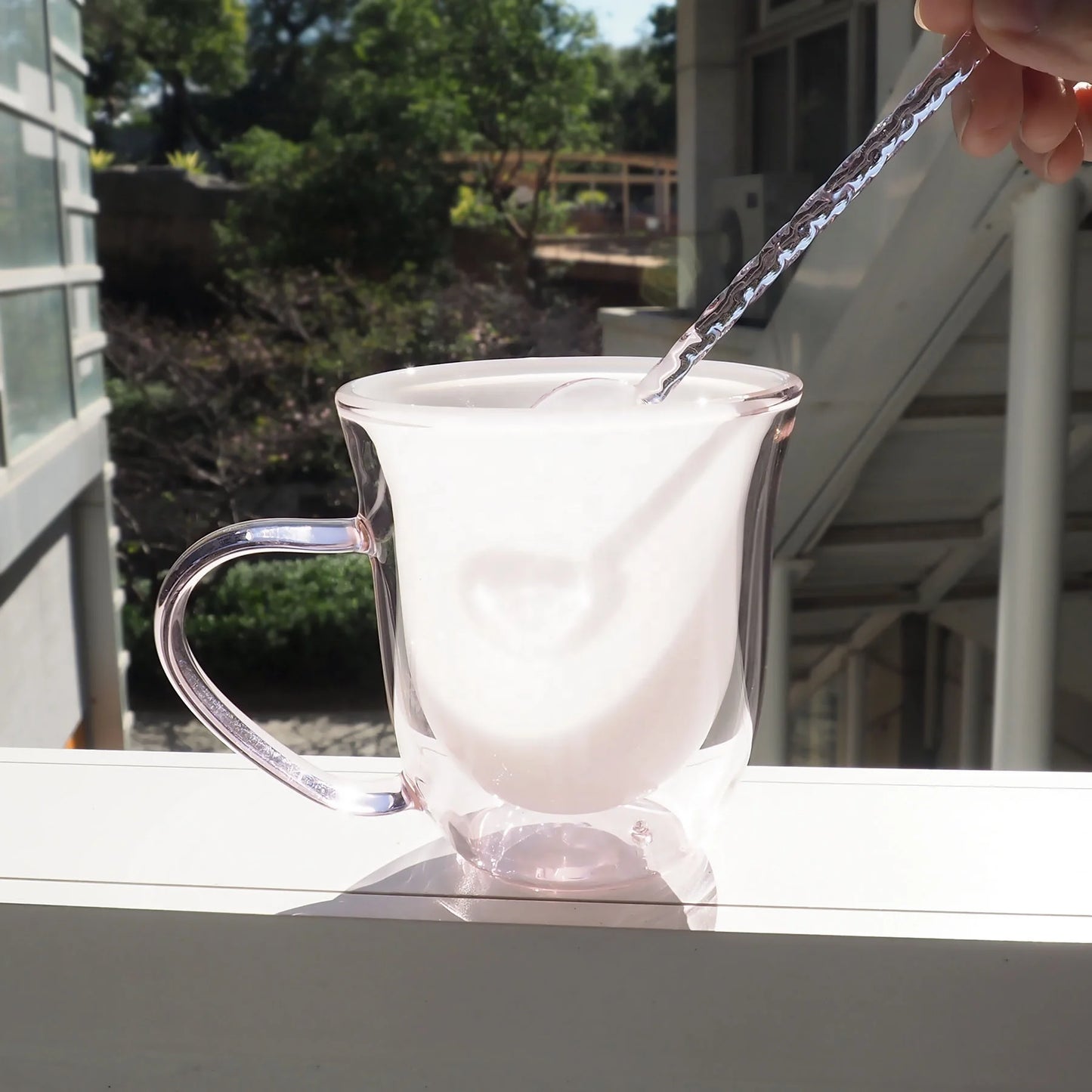 Unique Design Hand Blown Luxury Eco-Friendly Safety Durable High Borosilicate Tulip Shape Double Wall Customized Color Party