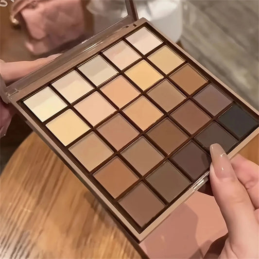 Paleta de sombras de ojos de 25 colores: tonos neutros de gris y marrón tierra, tonos estilo café y chocolate, que crea…