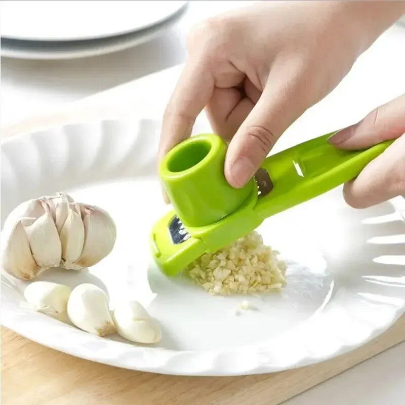 Mini molinillo de ajo creativo, prensa de ajo Manual, utensilios de cocina verdes, 1 paquete
