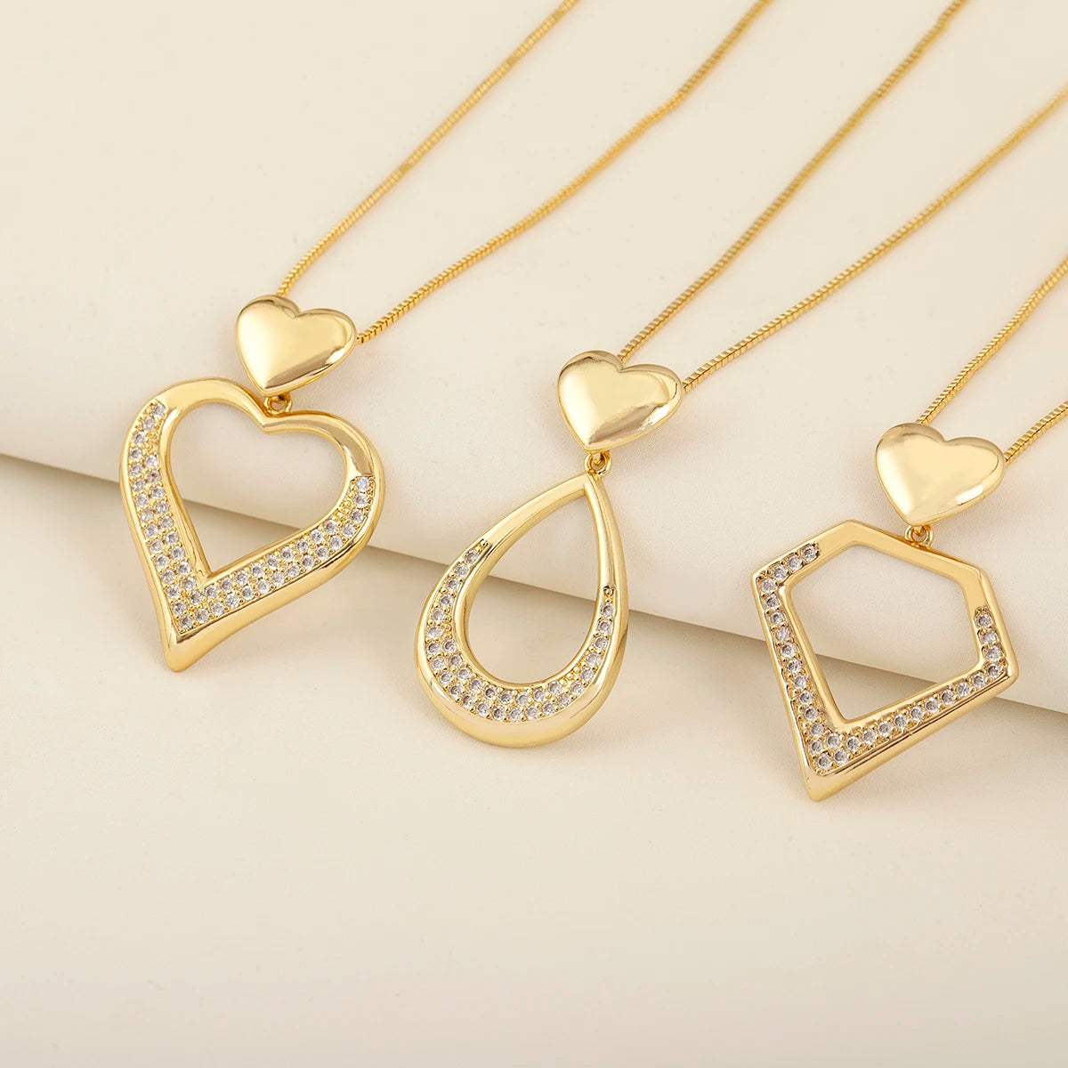 18K Gold Plated Zircon Pendant Necklace Fashion Copper Jewelry for Women Statement Necklace Pendant Minimalist Geometric Chain