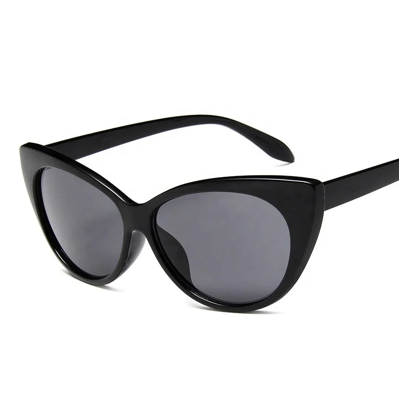 Trend Women Cat Eye Streetwear Sunglasses Custom Plastic Sunglasses Wholesale Vintage Oversized Sunglasses