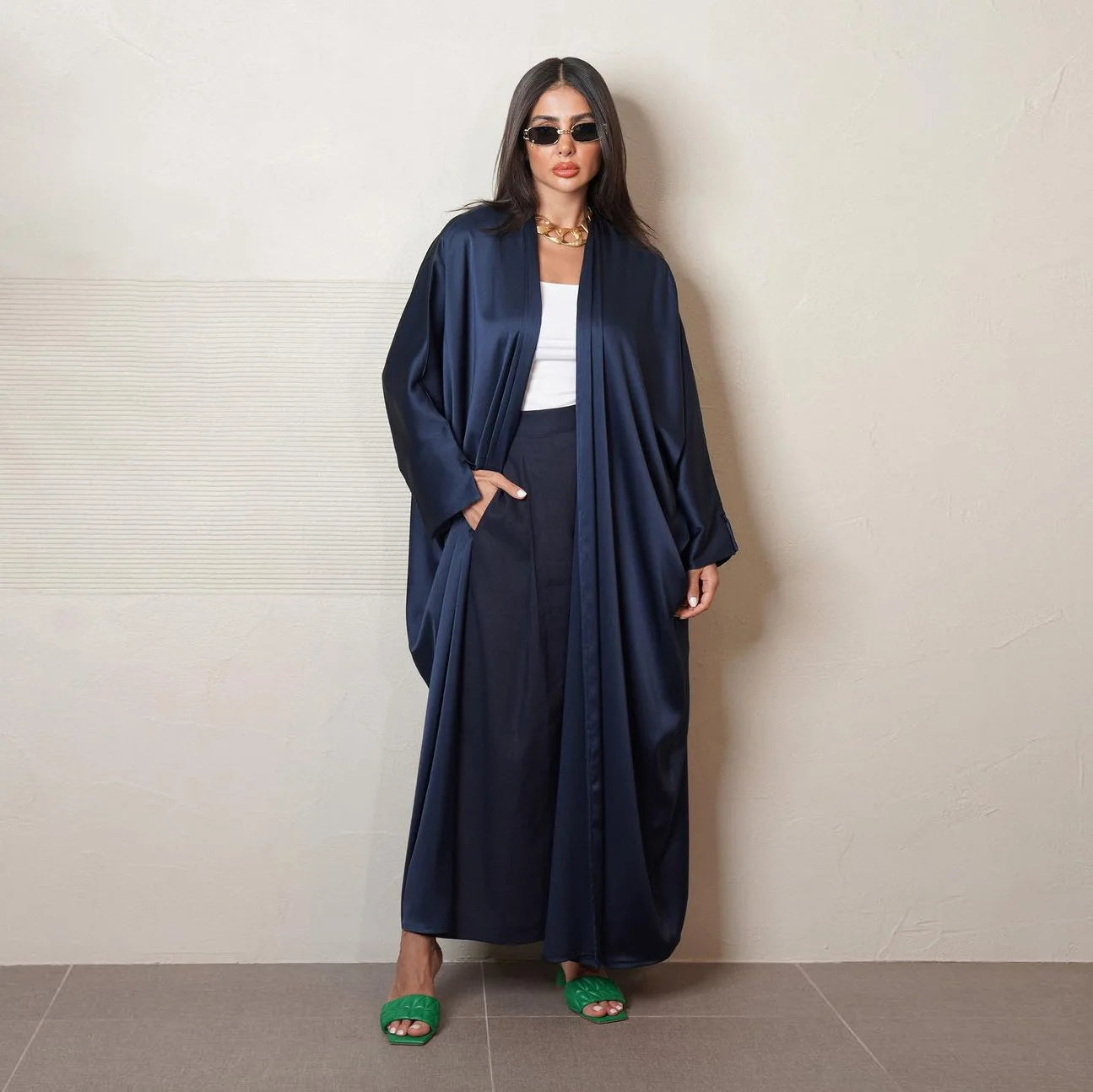 Abaya Femmes Robe Musulmane V-neck Long Sleeve Solid Color Material Traditional Muslim Clothing&Accessories