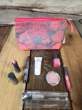 Set de Maquillaje ULTA Brillo Labial Lápiz Labial Rímel Pinceles Rubor Esmalte Infatuación