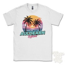 CAMISETA ALDEARN HIGHLAND - Retro Estilo Miami Divertida Parodia de Verano Reino Unido