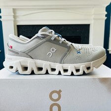 On Cloud X 5 Para hombres Zapatos para Correr Brume/Perla NUEVAS Tenis de Entrenamiento 3MG30085098