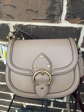 NUEVO CON ETIQUETAS $550 COACH Beat Saddle Bag C/b Cuero curtido marrón topo C3738 2 correas
