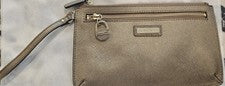 Bolso sin asas para mujer Calvin Klein dorado metálico Saffiano