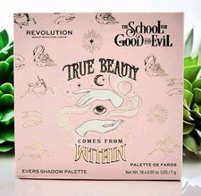Paleta de sombras de ojos Revolution Beauty The School for Good and Evil nueva en paquete