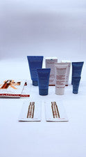 Lote de 13 - Clarins Productos de Cuidado de la Piel y Belleza Aptos para Viajes - Caja Abierta