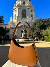 Bolso de hombro bandolera de lujo con asa superior de cuero italiano Lala Camel para mujer