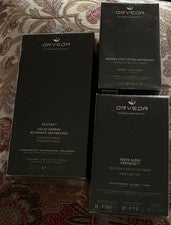LOTE OREVEDA: Protocolo Guante Juvenil, Mascarilla Efecto Lifting Instantáneo y Agua Limpiadora