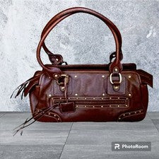 Bolso de Hombro Cartera Via Spiga Marrón Tachonado 100% Cuero Doble Asa Nuevo $325