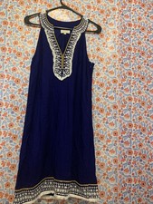 Vestido para mujer azul real con diseño blanco y amarillo el cuello talla pequeña