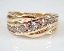 Alianza de boda de media eternidad de diamantes creada en laboratorio de 1,40 quilates enchapada en oro amarillo de 14 q
