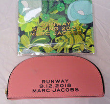 BOLSO DE COSMÉTICOS MARC JACOBS: PASARELA 2018 MELOCOTÓN O PASARELA GRN 2020. VENTA $9-19