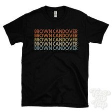 CAMISETA MARRÓN CANDOVER ESTILO RETRO REPETIDO para hombre y mujer Reino Unido top name regalo