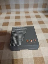 Iluminador de polvo prensado PYT Beauty iluminador paso detrás del escenario tamaño estándar