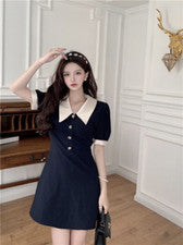 Vestido negro pequeño ajustado francés de moda y elegante para mujer