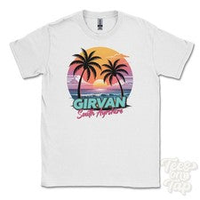 CAMISETA GIRVAN SOUTH AYRSHIRE - Retro Estilo Miami Divertida Parodia de Verano Reino Unido