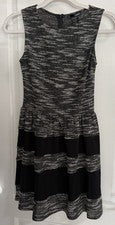 Vestido de cóctel para mujer AQUA talla pequeña negro y gris a rayas midi
