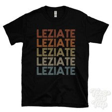 CAMISETA LEZIATE ESTILO RETRO REPETIDO Hombre y Mujer Reino Unido Lugar Nombre Regalo