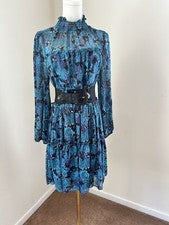 NUEVO Vestido Gabby & Skye Para Mujer en Niveles Talla 10 Azul Abstracto Manga Larga Elegante