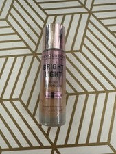Revolution Beauty Luz Brillante 4 en 1 Brillo Facial Maquillaje Luminoso Luz Media