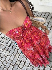 Elegante vestido de mujer con cuello halter en Fiery Red