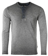 Prenda de hombre teñida de color vintage