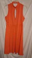 Vestido She + Sky Para Mujer Talla Med Coral Tejido Espalda Cremallera Espalda Abierta Nuevo con Etiquetas Sexy