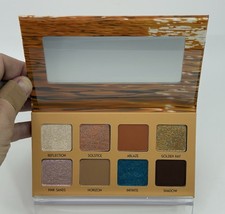 Paleta de sombras de ojos Beauty For Real Golden Hour. 8 Tonos (5 Brillo, 3 Mate).