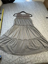 Vestido gris cómodo sin mangas para mujer talla M con diseño floral de encaje