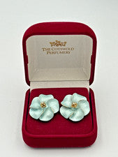 Aretes de flores chapados en oro y esmalte perfumería The Cotswold vintage años 60