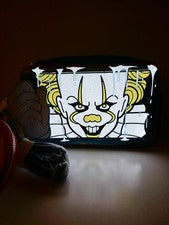 Bolso Bandolera Loungefly It Pennywise Balloon GLOW con Bolso para Monedas, NUEVO, MODA