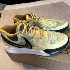 NIKE KYRIE 8 (TD) CITRON TINT/NEGRO-TRIGO DORADO TALLA 14 NUEVAS EN CAJA