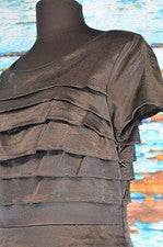 Vestido para mujer Cynthia Steffe talla 6 con volantes fluido divertido chic boho negro NUEVO