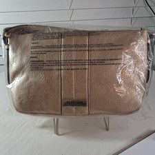 Bolso de mano para mujer Reaction Kenneth Cole dorado metálico nuevo con etiquetas