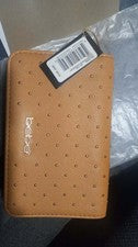 Mini bandolera Bebe Sagan para mujer con tachuelas en camel. Nuevo con etiquetas