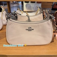 Bolso Bandolera Coach Teri Mini Nuevo con Etiquetas con Dijes Plateado/Marfil CDW67