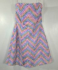 NUEVO CON ETIQUETAS SELFIE LESLIE IN PARIS EMBELLECIDO CHEVRON LILA MINI VESTIDO MUJER TALLA XL.